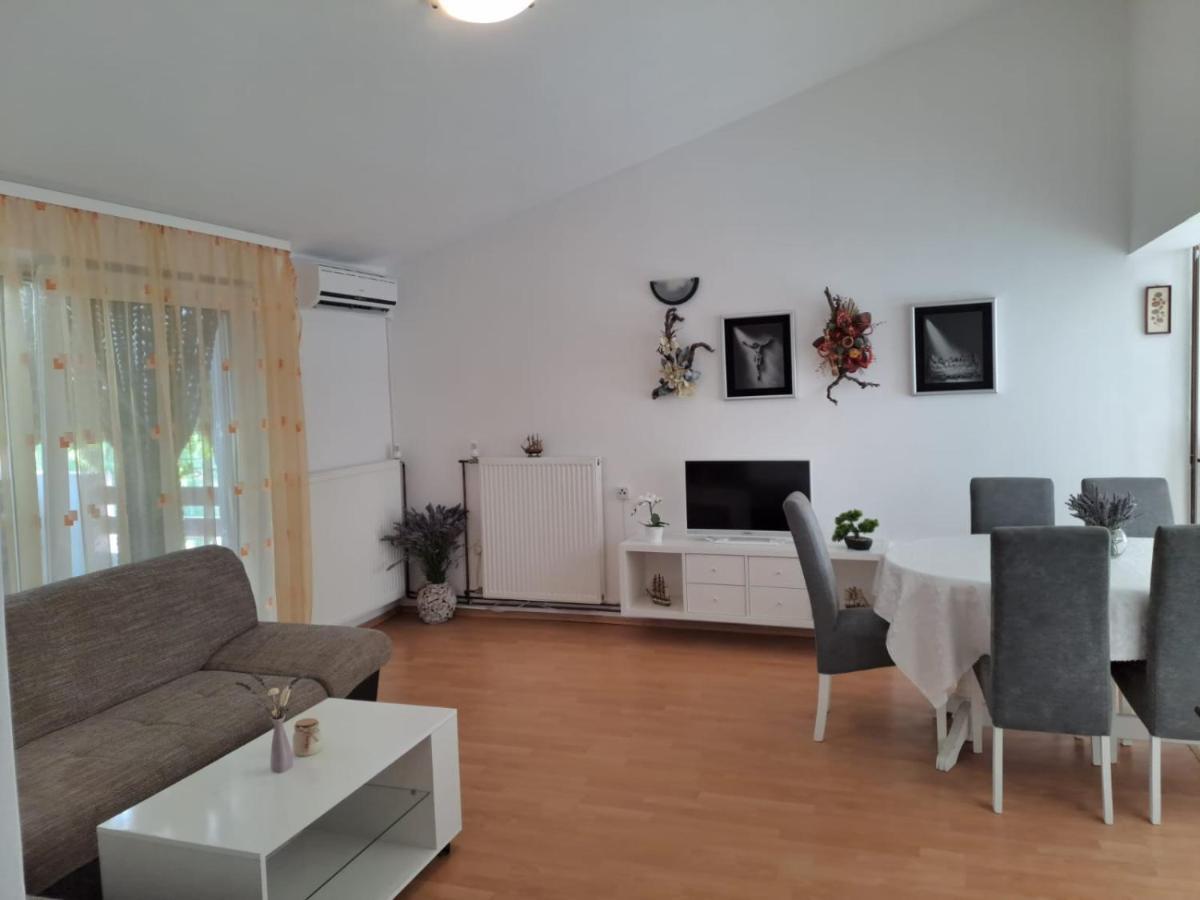 Apartment Ema 珀塞达耶 外观 照片